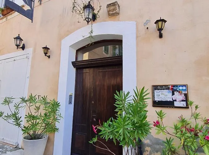 Le Baldaquin Bed & Breakfast